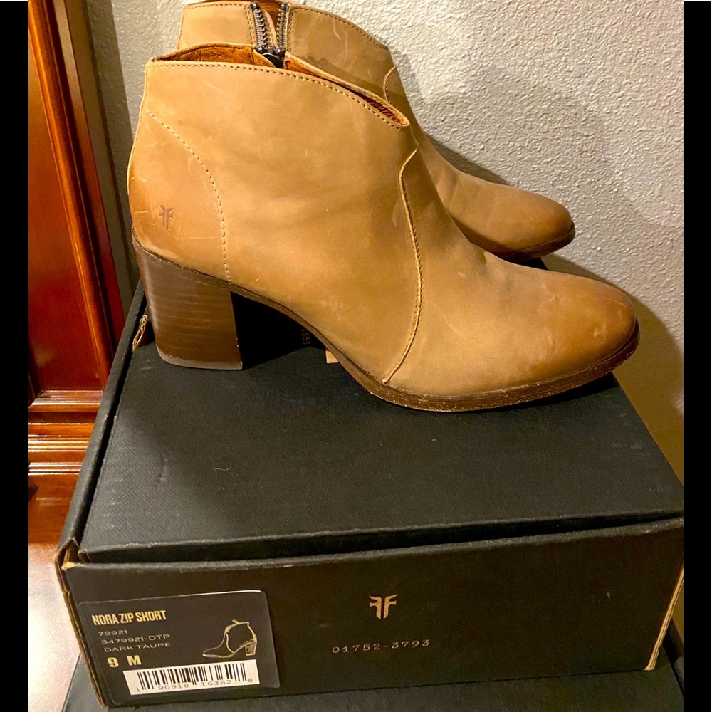 Frye Nora Zip Short boots